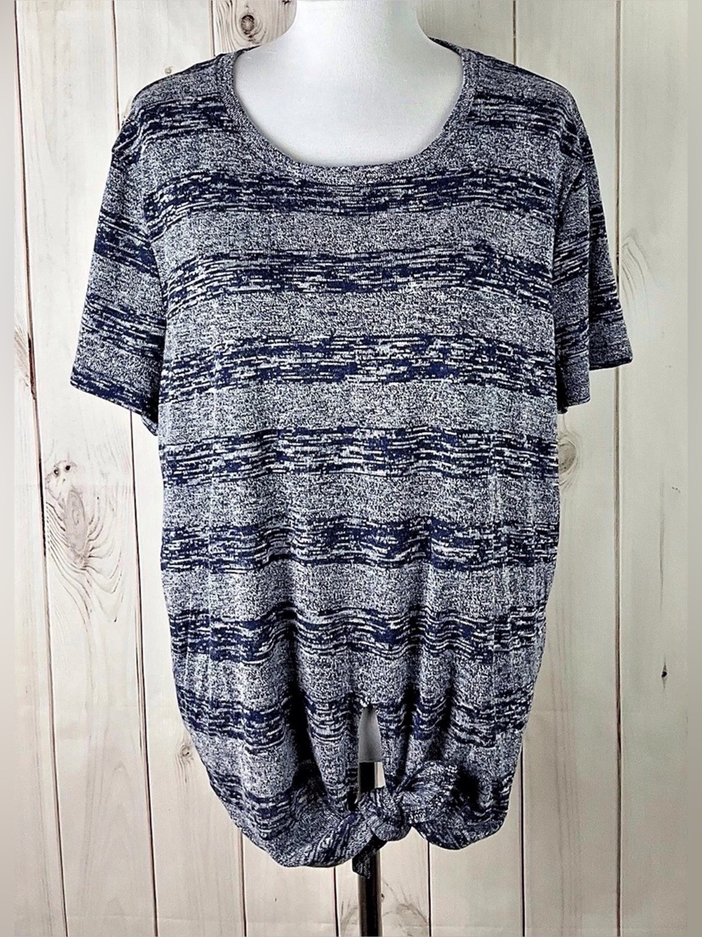 Umgee Women’s Blue Tonal Striped Short Sleeve Tie Front Stretch Knit Top Size L
